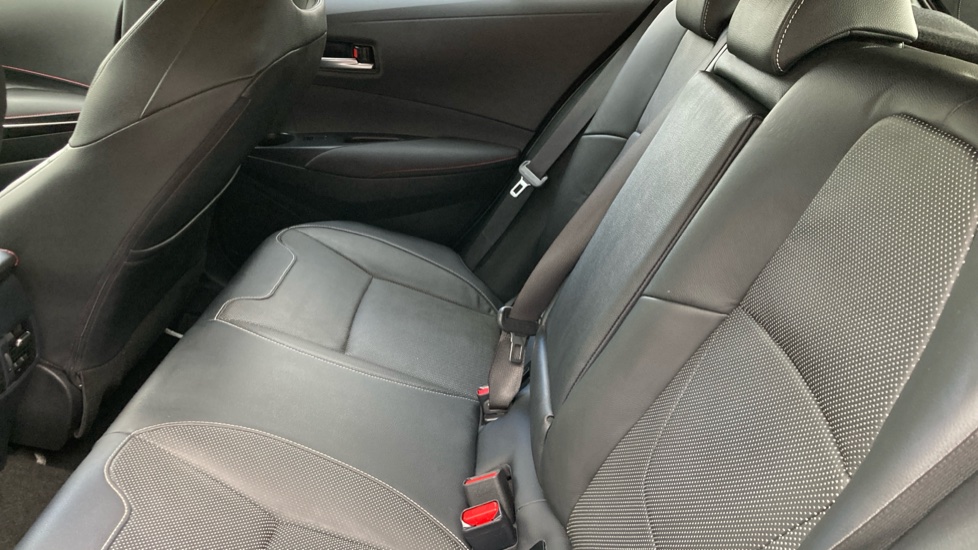 Toyota Corolla 1.8 VVT-i Hybrid Excel 5dr CVT Hybrid Hatchback - Image 15