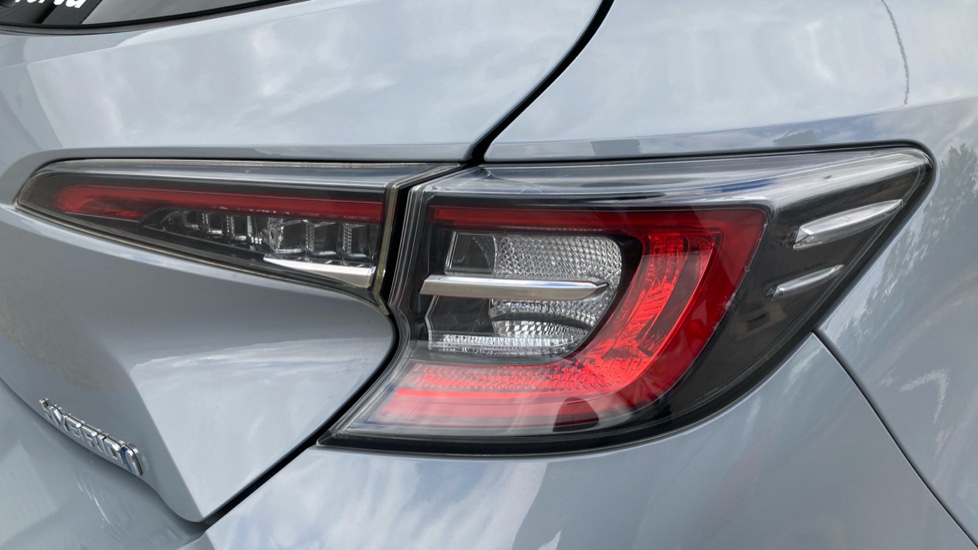 Toyota Corolla 1.8 VVT-i Hybrid Excel 5dr CVT Hybrid Hatchback - Image 21