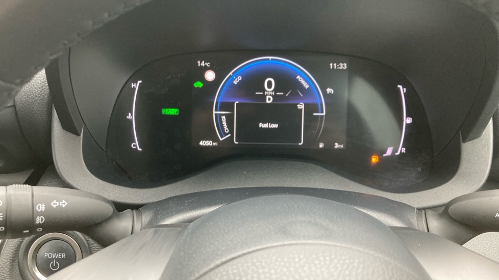 Toyota Yaris Cross 1.5 Hybrid Icon 5dr CVT Hybrid Estate - Image 11