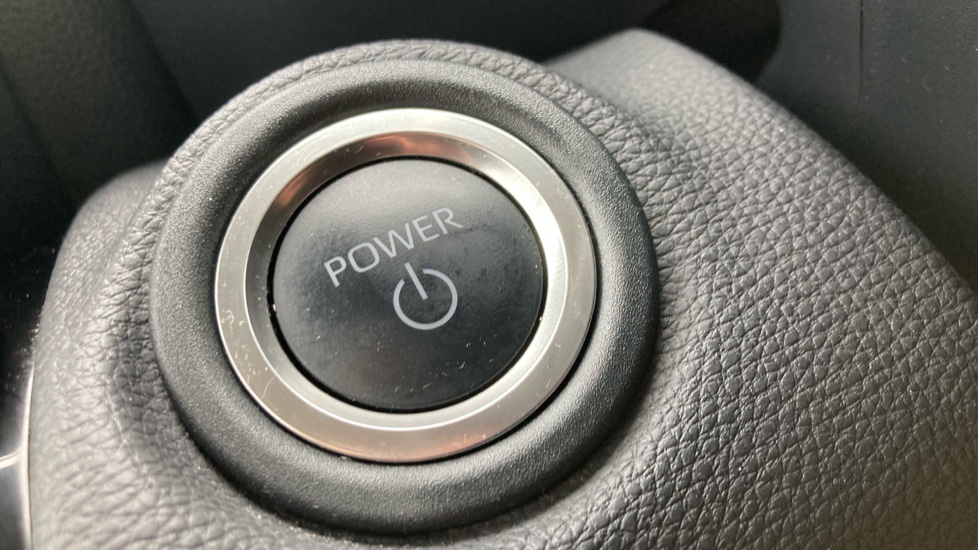 Toyota Yaris Cross 1.5 Hybrid Icon 5dr CVT Hybrid Estate - Image 16