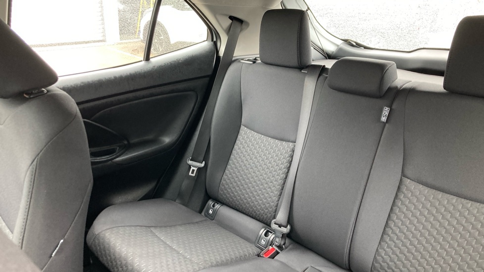 Toyota Yaris Cross 1.5 Hybrid Icon 5dr CVT Hybrid Estate - Image 40
