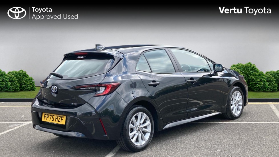 Toyota Corolla 2.0 Hybrid 178 Icon 5dr CVT Hybrid Hatchback - Image 2