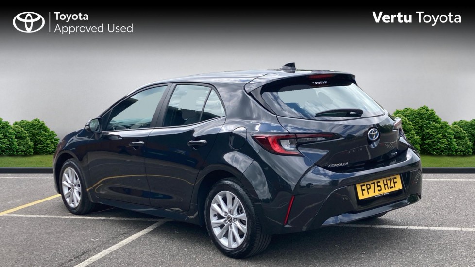 Toyota Corolla 2.0 Hybrid 178 Icon 5dr CVT Hybrid Hatchback - Image 4