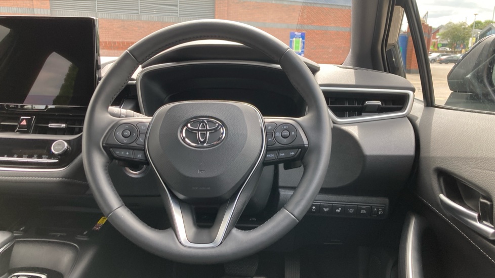 Toyota Corolla 2.0 Hybrid 178 Icon 5dr CVT Hybrid Hatchback - Image 10
