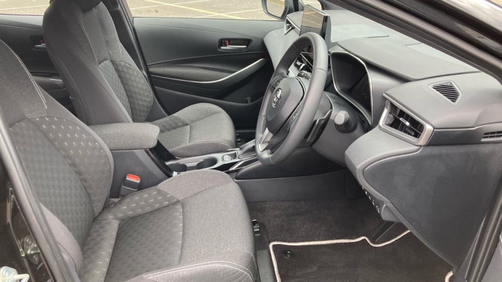 Toyota Corolla 2.0 Hybrid 178 Icon 5dr CVT Hybrid Hatchback - Image 12