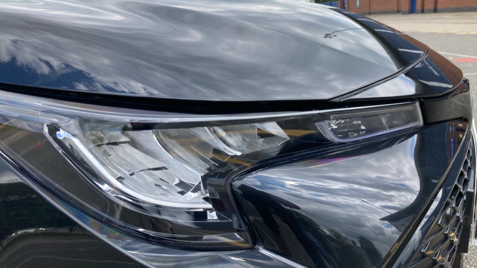 Toyota Corolla 2.0 Hybrid 178 Icon 5dr CVT Hybrid Hatchback - Image 20