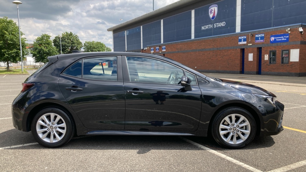 Toyota Corolla 2.0 Hybrid 178 Icon 5dr CVT Hybrid Hatchback - Image 23