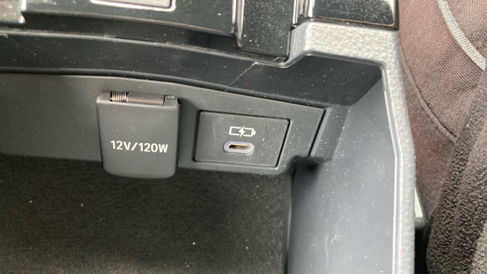 Toyota Corolla 2.0 Hybrid 178 Icon 5dr CVT Hybrid Hatchback - Image 37