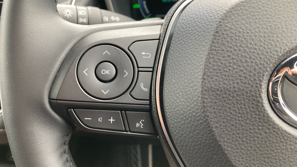 Toyota Corolla 2.0 Hybrid 178 Icon 5dr CVT Hybrid Hatchback - Image 40