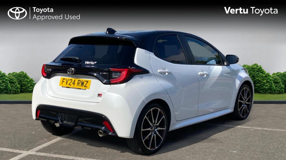 Toyota Yaris 1.5 Hybrid 130 GR Sport 5dr CVT Hybrid Hatchback - Image 2
