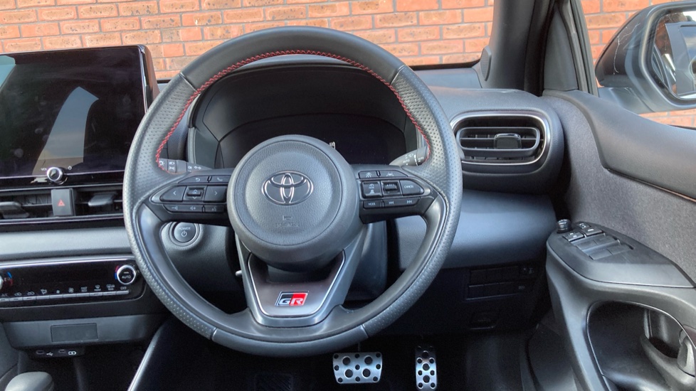 Toyota Yaris 1.5 Hybrid 130 GR Sport 5dr CVT Hybrid Hatchback - Image 10