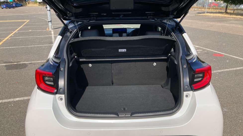 Toyota Yaris 1.5 Hybrid 130 GR Sport 5dr CVT Hybrid Hatchback - Image 13
