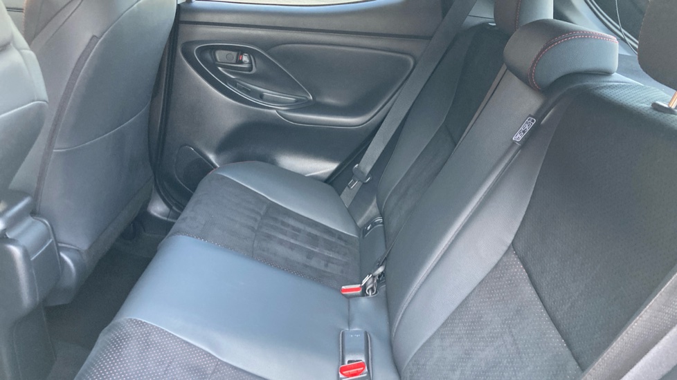 Toyota Yaris 1.5 Hybrid 130 GR Sport 5dr CVT Hybrid Hatchback - Image 15
