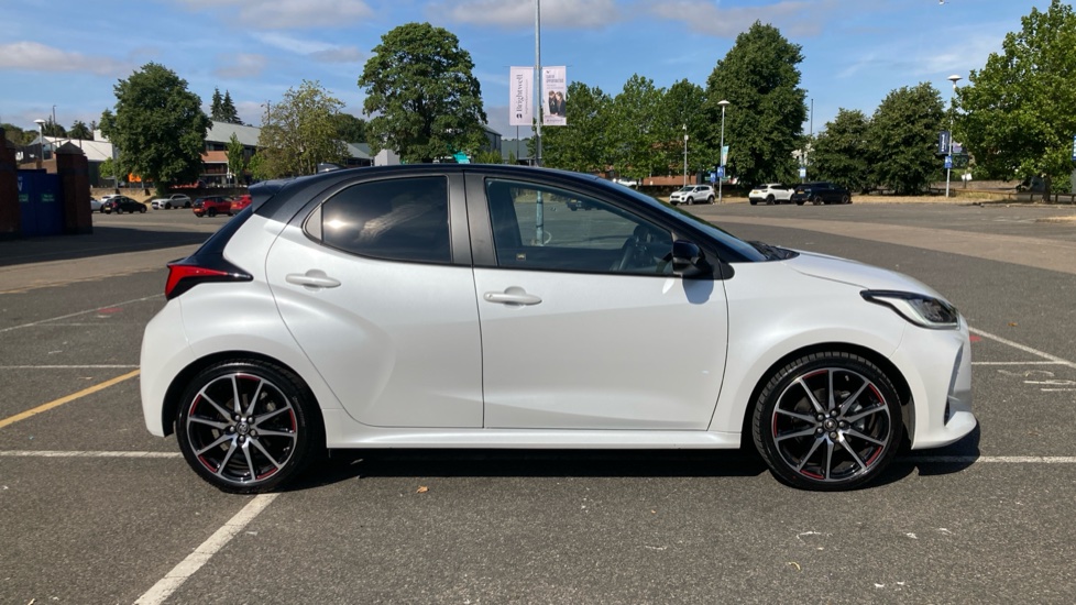 Toyota Yaris 1.5 Hybrid 130 GR Sport 5dr CVT Hybrid Hatchback - Image 23