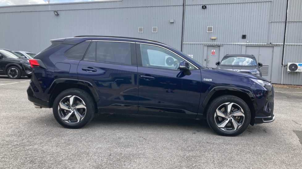 Toyota RAV4 2.5 PHEV Design 5dr CVT Estate - Image 23