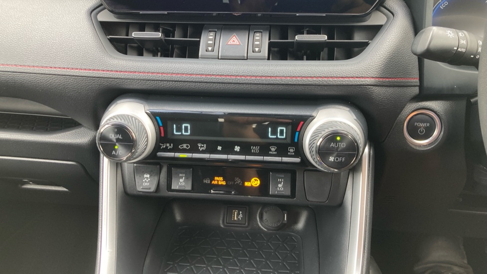 Toyota RAV4 2.5 PHEV Design 5dr CVT Estate - Image 34