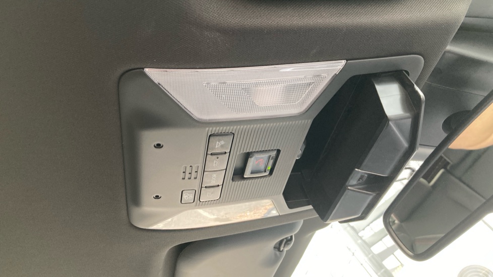 Toyota RAV4 2.5 PHEV Design 5dr CVT Estate - Image 41