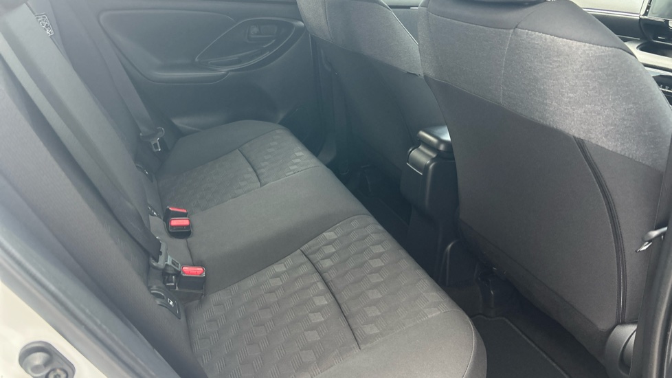 Toyota Yaris 1.5 Hybrid Design 5dr CVT Hybrid Hatchback - Image 8