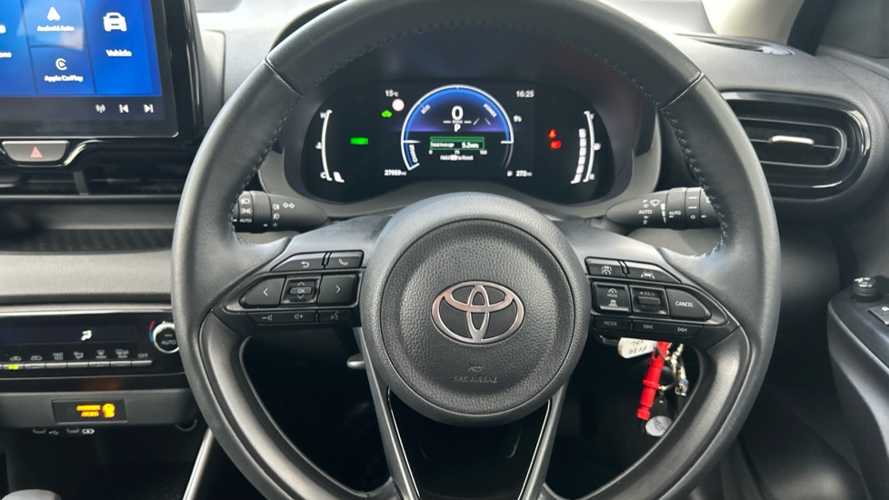 Toyota Yaris 1.5 Hybrid Design 5dr CVT Hybrid Hatchback - Image 10