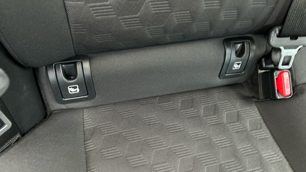 Toyota Yaris 1.5 Hybrid Design 5dr CVT Hybrid Hatchback - Image 14