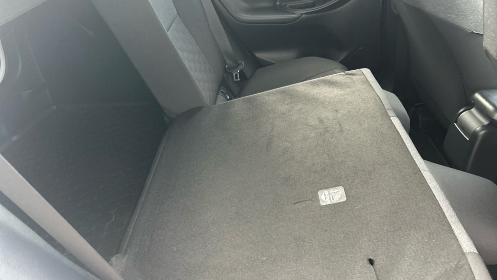 Toyota Yaris 1.5 Hybrid Design 5dr CVT Hybrid Hatchback - Image 18