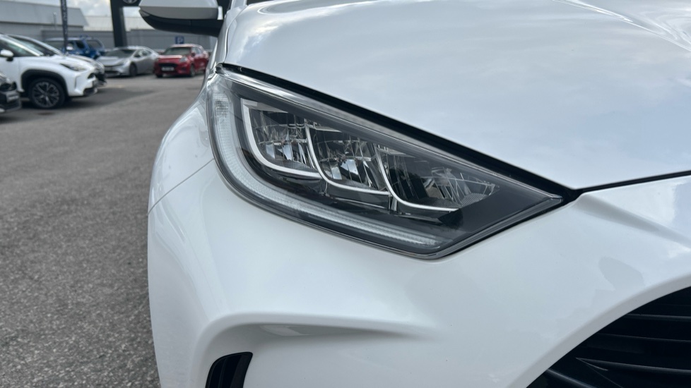 Toyota Yaris 1.5 Hybrid Design 5dr CVT Hybrid Hatchback - Image 20