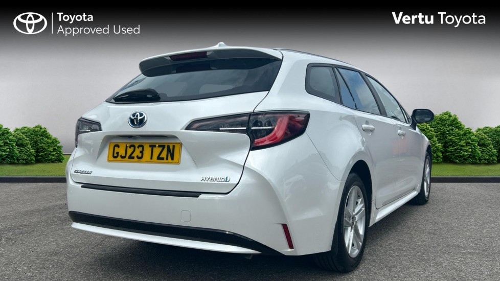 Toyota Corolla 1.8 VVT-i Hybrid Icon 5dr CVT Hybrid Estate - Image 2