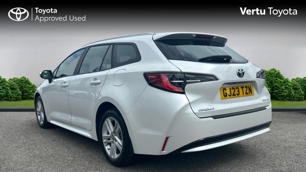 Toyota Corolla 1.8 VVT-i Hybrid Icon 5dr CVT Hybrid Estate - Image 4