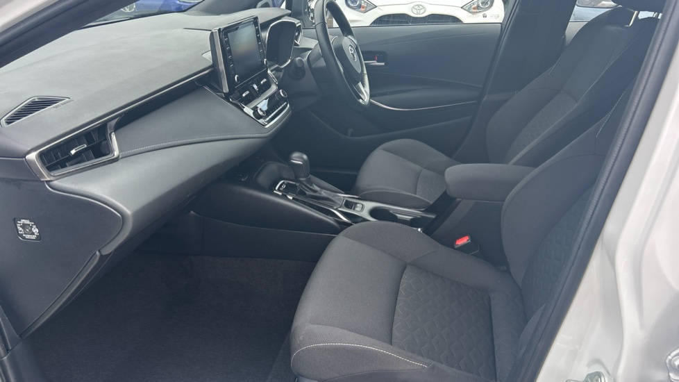 Toyota Corolla 1.8 VVT-i Hybrid Icon 5dr CVT Hybrid Estate - Image 5