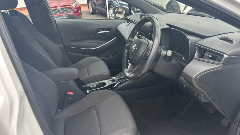 Toyota Corolla 1.8 VVT-i Hybrid Icon 5dr CVT Hybrid Estate - Image 12