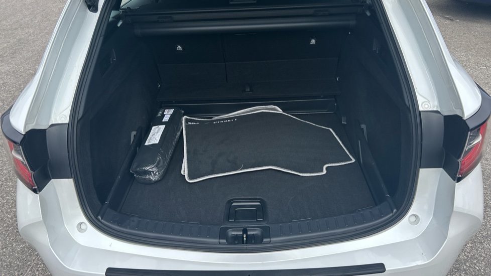 Toyota Corolla 1.8 VVT-i Hybrid Icon 5dr CVT Hybrid Estate - Image 13