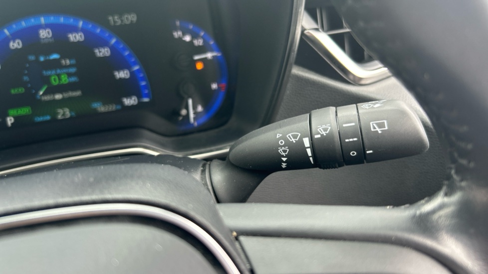 Toyota Corolla 1.8 VVT-i Hybrid Icon 5dr CVT Hybrid Estate - Image 32