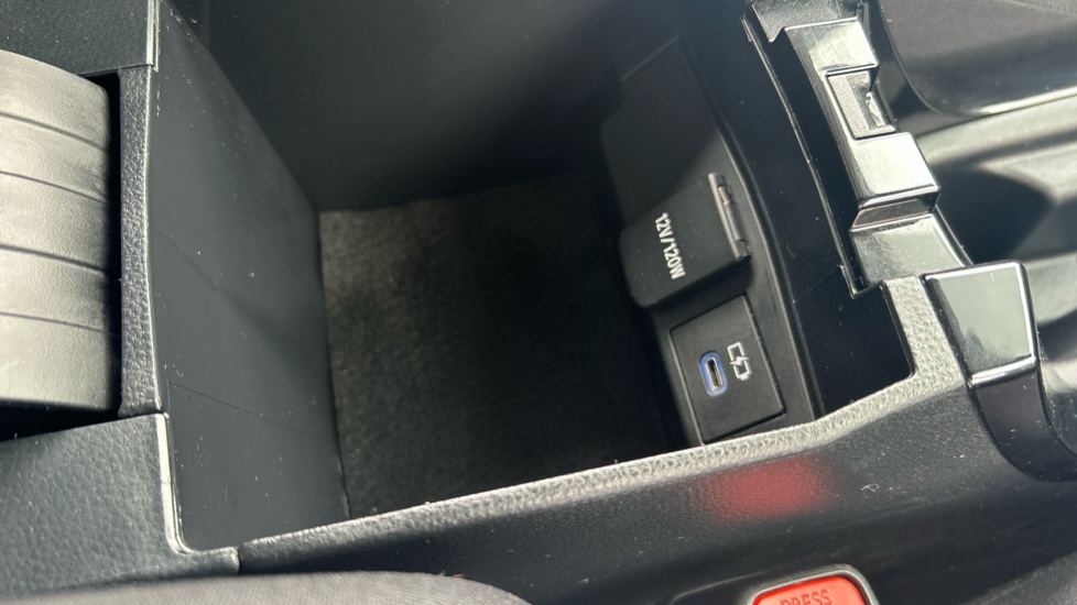Toyota Corolla 1.8 VVT-i Hybrid Icon 5dr CVT Hybrid Estate - Image 44
