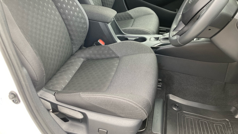 Toyota Corolla Petrol 1.8 VVT-i Hybrid Commercial Auto - Image 17