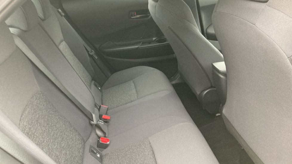 Toyota C-HR 1.8 Hybrid Icon 5dr CVT Hybrid Hatchback - Image 8