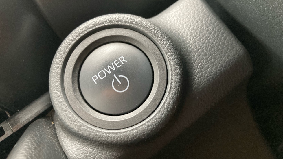 Toyota C-HR 1.8 Hybrid Icon 5dr CVT Hybrid Hatchback - Image 16