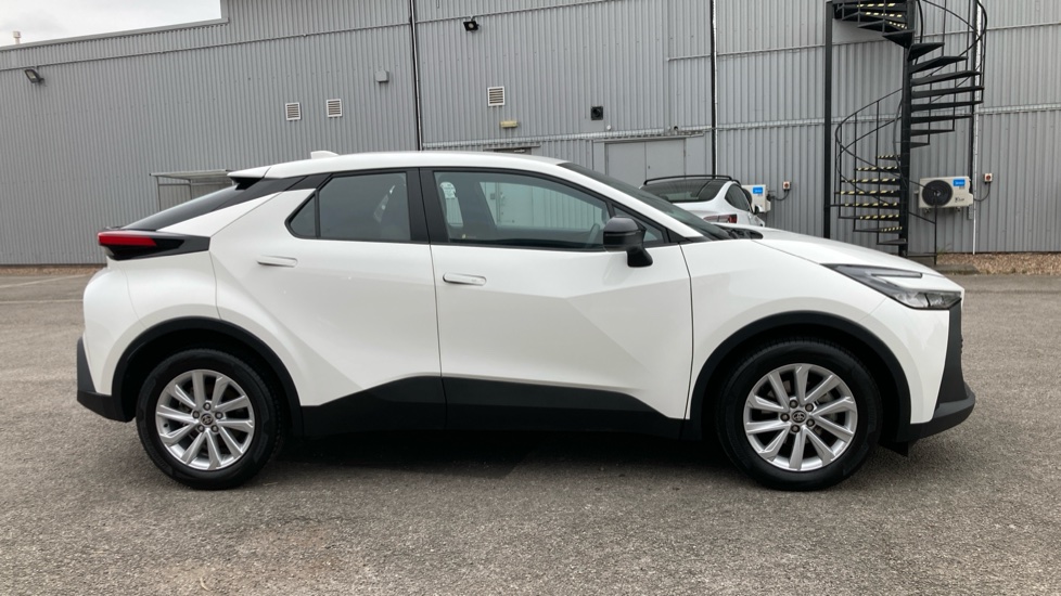 Toyota C-HR 1.8 Hybrid Icon 5dr CVT Hybrid Hatchback - Image 23