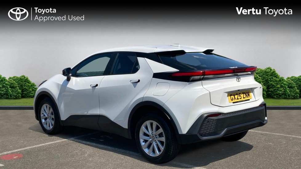 Toyota C-HR 1.8 Hybrid Icon 5dr CVT Hybrid Hatchback - Image 4