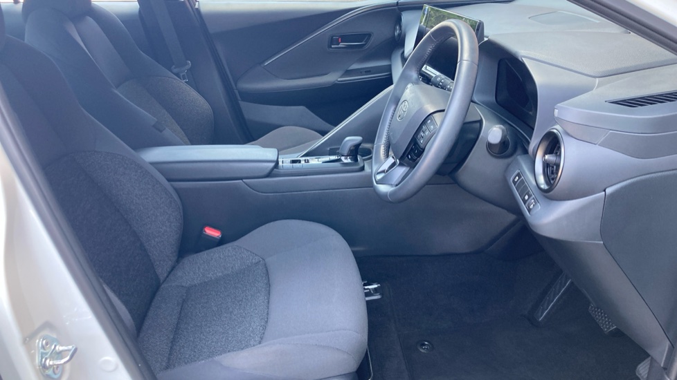 Toyota C-HR 1.8 Hybrid Icon 5dr CVT Hybrid Hatchback - Image 12