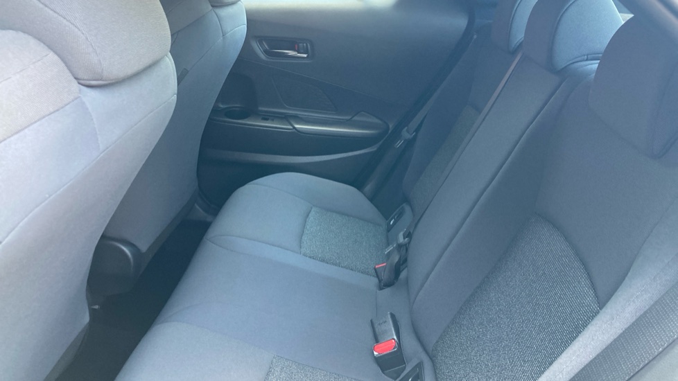 Toyota C-HR 1.8 Hybrid Icon 5dr CVT Hybrid Hatchback - Image 15