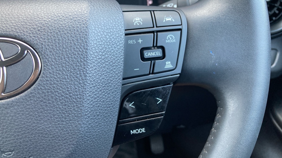 Toyota C-HR 1.8 Hybrid Icon 5dr CVT Hybrid Hatchback - Image 30