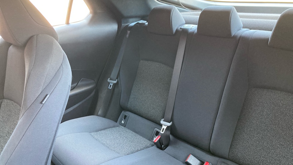 Toyota C-HR 1.8 Hybrid Icon 5dr CVT Hybrid Hatchback - Image 41