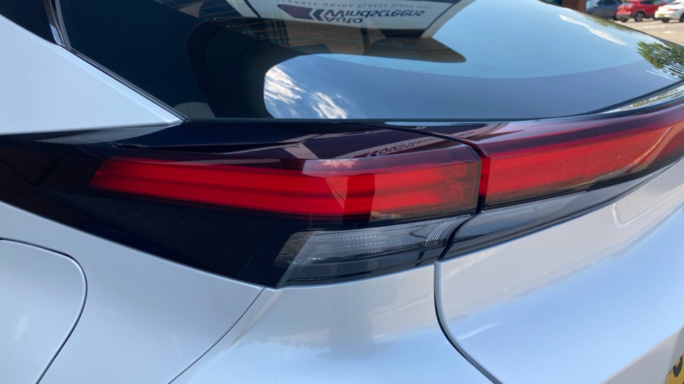 Toyota C-HR 1.8 Hybrid Icon 5dr CVT Hybrid Hatchback - Image 42
