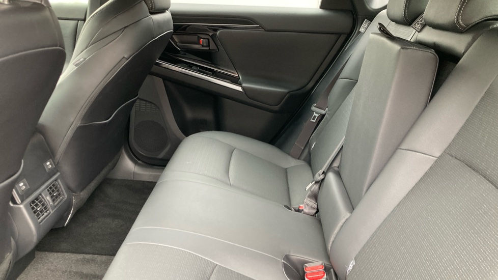 Toyota bZ4X 160kW Vision 71.4kWh 5dr Auto AWD Electric Hatchback - Image 15