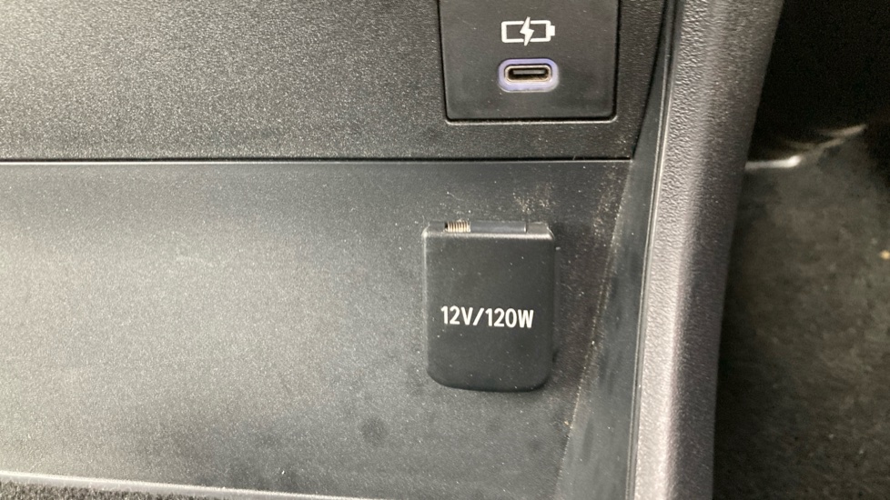 Toyota bZ4X 160kW Vision 71.4kWh 5dr Auto AWD Electric Hatchback - Image 37
