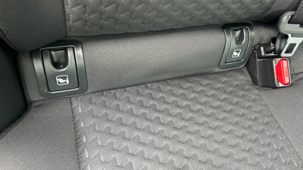 Toyota Yaris Cross 1.5 Hybrid Design 5dr CVT Hybrid Estate - Image 14