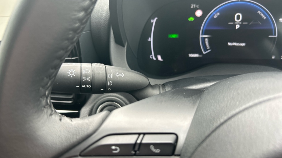 Toyota Yaris Cross 1.5 Hybrid Design 5dr CVT Hybrid Estate - Image 30