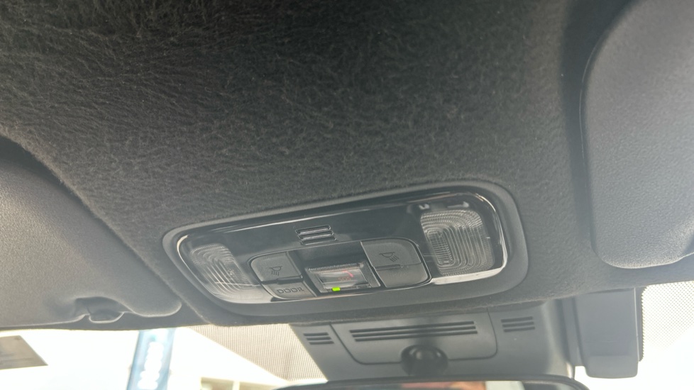 Toyota Yaris Cross 1.5 Hybrid Design 5dr CVT Hybrid Estate - Image 43