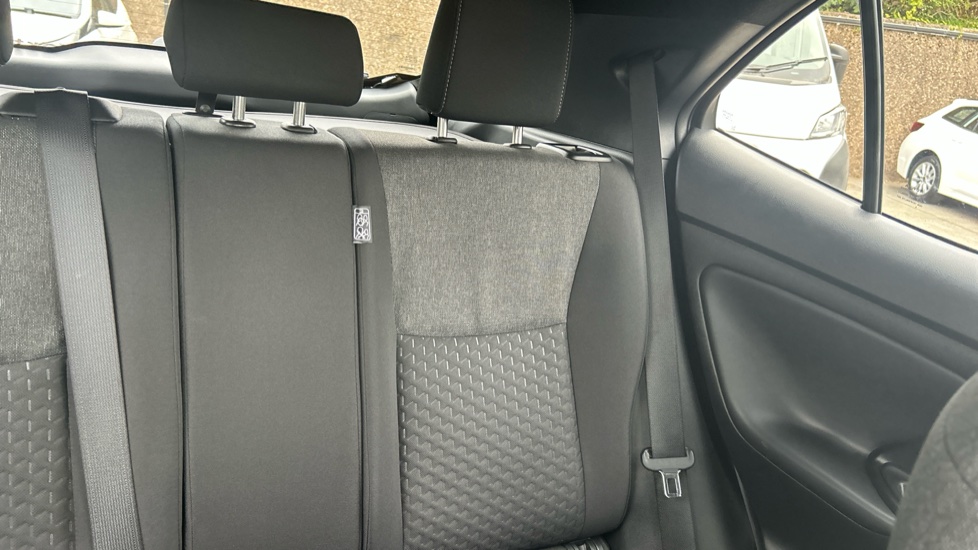 Toyota Yaris Cross 1.5 Hybrid Design 5dr CVT Hybrid Estate - Image 44