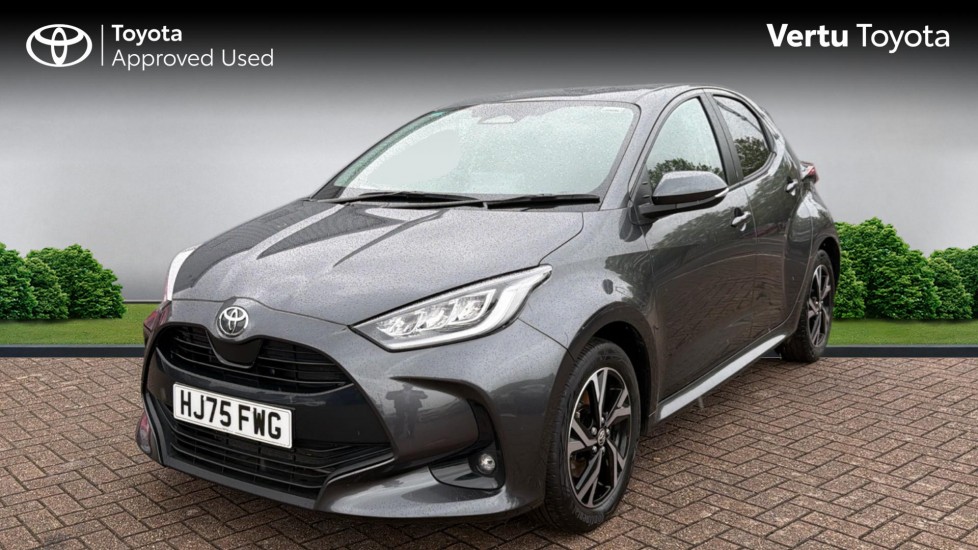 Toyota Yaris 1.5 Hybrid Design 5dr CVT Hybrid Hatchback - Image 3